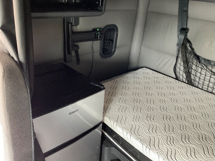 Used 2022 Freightliner Cascadia - photo 20