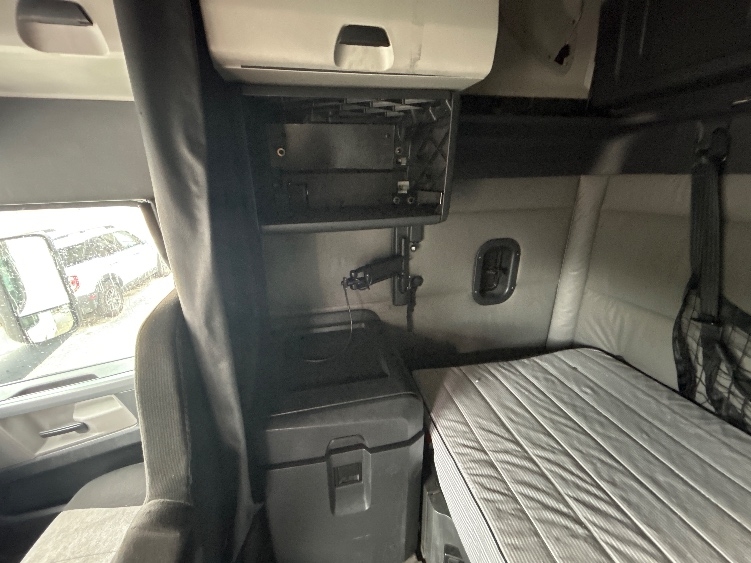 Used 2021 Freightliner Cascadia - photo 20