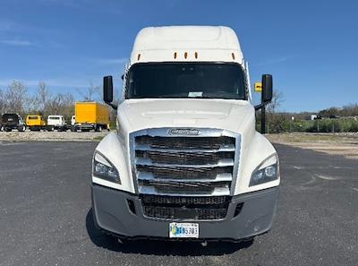 Used 2021 Freightliner Cascadia Detroit DD15AT Semi Truck with Sleeper Cab for sale #394828 - photo 2