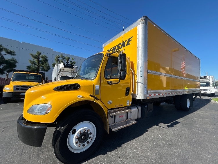 Used 2022 Freightliner M2 106 - photo 5