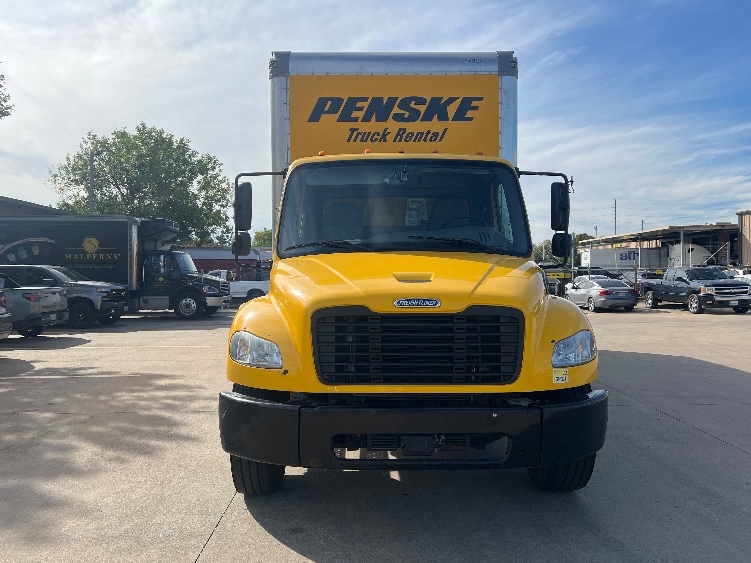 Used 2022 Freightliner M2 106 - photo 2