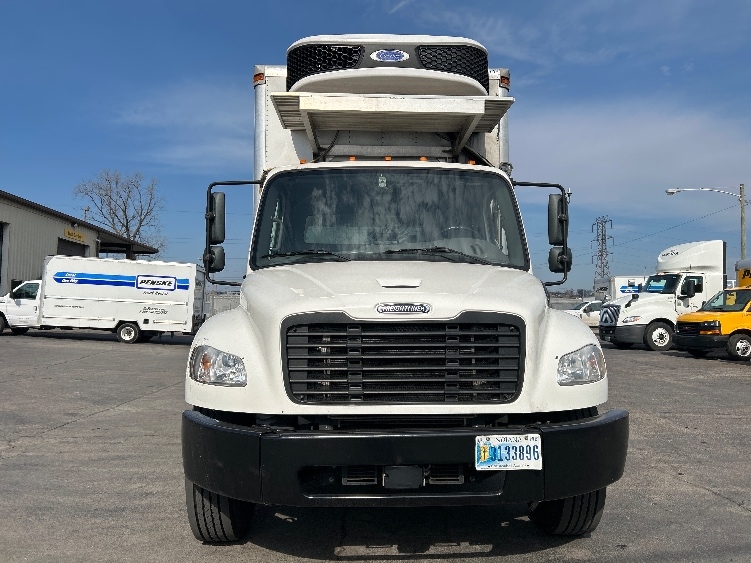 Used 2022 Freightliner M2 106 - photo 2