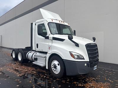 Used 2022 Freightliner Cascadia Detroit DD13 Semi Truck for sale #397880 - photo 1