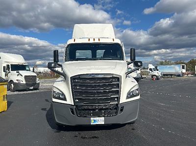 Used 2022 Freightliner Cascadia Detroit DD13 Semi Truck for sale #398130 - photo 2