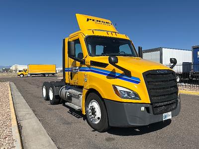 Used 2022 Freightliner Cascadia - photo 1