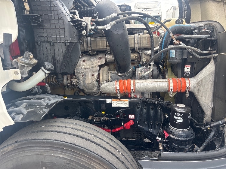 Used 2021 Freightliner Cascadia - photo 22