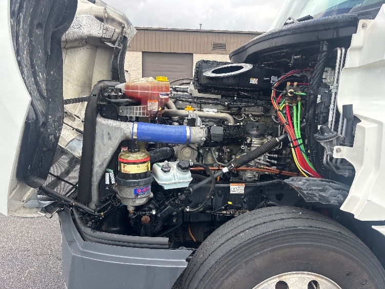 Used 2021 Freightliner Cascadia - photo 23
