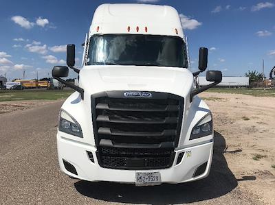 Used 2021 Freightliner Cascadia Detroit DD15AT Semi Truck with Sleeper Cab for sale #399749 - photo 2