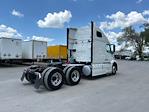 Used 2022 Volvo VNR Volvo D13 Semi Truck for sale #400054 - photo 5