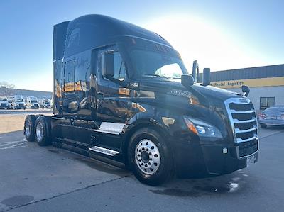 Used 2022 Freightliner Cascadia Detroit DD15AT Semi Truck with Sleeper Cab for sale #400672 - photo 1