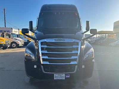Used 2022 Freightliner Cascadia Detroit DD15AT Semi Truck with Sleeper Cab for sale #400672 - photo 2