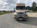 Used 2022 Freightliner Cascadia Detroit DD15AT Semi Truck with Sleeper Cab for sale #400871 - photo 2