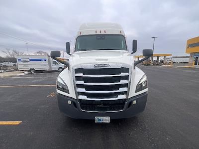Used 2022 Freightliner Cascadia Detroit DD15AT Semi Truck with Sleeper Cab for sale #404885 - photo 2