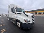 Used 2022 Freightliner Cascadia Detroit DD15AT Semi Truck with Sleeper Cab for sale #404885 - photo 1