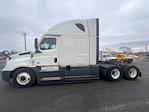 Used 2022 Freightliner Cascadia Detroit DD15AT Semi Truck with Sleeper Cab for sale #404885 - photo 4