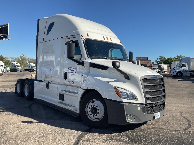 Used 2022 Freightliner Cascadia - photo 1