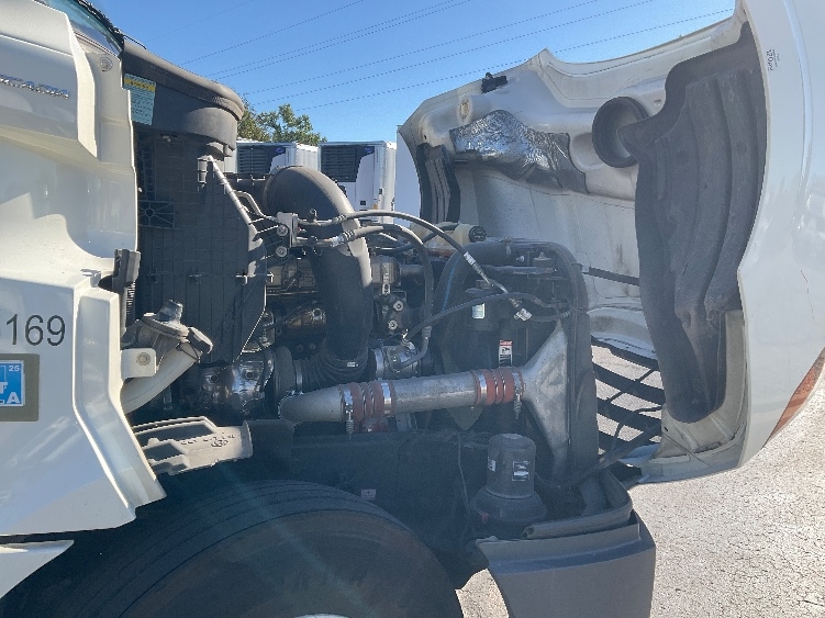 Used 2022 Freightliner Cascadia - photo 22