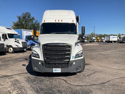 Used 2022 Freightliner Cascadia Detroit DD15AT Semi Truck with Sleeper Cab for sale #405169 - photo 2