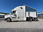 Used 2022 Freightliner Cascadia Detroit DD15AT Semi Truck with Sleeper Cab for sale #405319 - photo 4