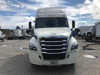 Used 2022 Freightliner Cascadia Detroit DD15AT Semi Truck with Sleeper Cab for sale #406100 - photo 2