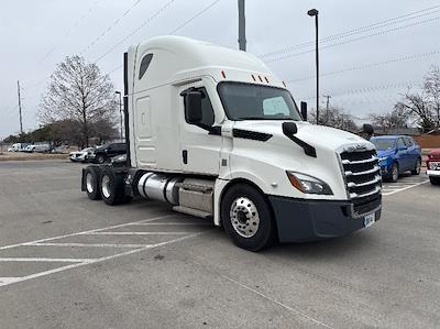 Used 2022 Freightliner Cascadia Detroit DD15AT Semi Truck with Sleeper Cab for sale #406270 - photo 1