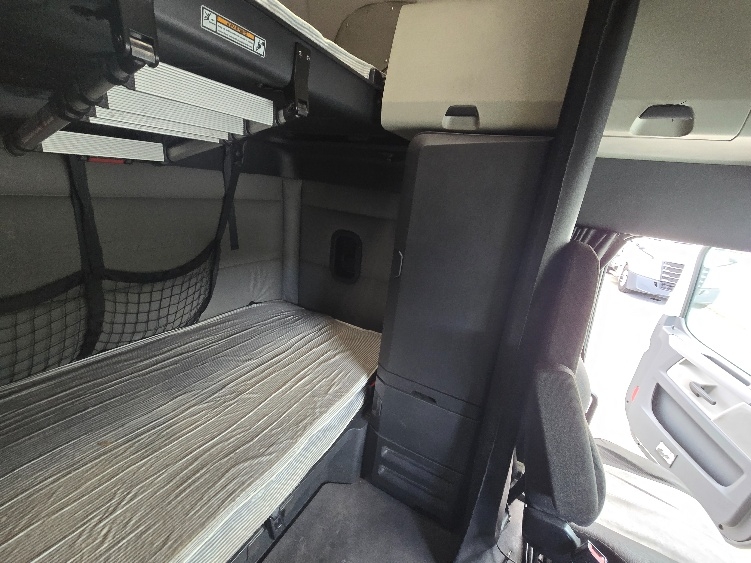 Used 2022 Freightliner Cascadia - photo 20