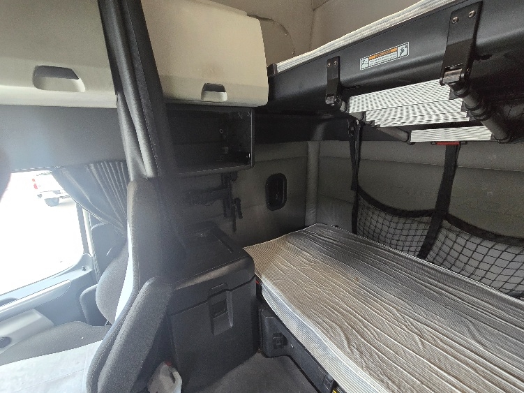 Used 2022 Freightliner Cascadia - photo 21