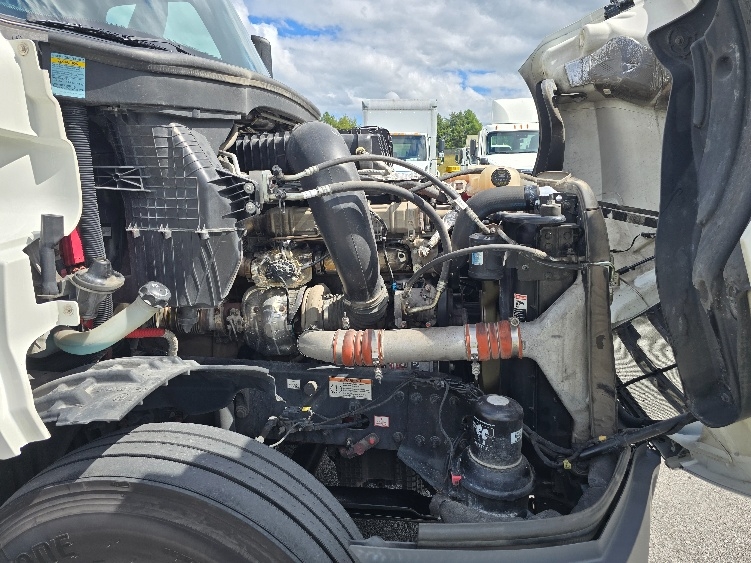 Used 2022 Freightliner Cascadia - photo 22