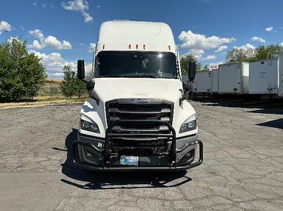 Used 2022 Freightliner Cascadia Detroit DD15AT Semi Truck with Sleeper Cab for sale #406817 - photo 2