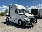 Used 2022 Freightliner Cascadia Detroit DD15AT Semi Truck with Sleeper Cab for sale #406817 - photo 1