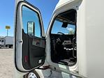 Used 2022 Freightliner Cascadia Detroit DD15AT Semi Truck with Sleeper Cab for sale #406817 - photo 9