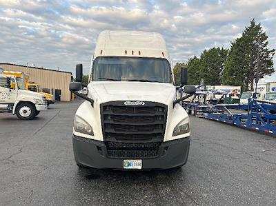 Used 2022 Freightliner Cascadia Detroit DD15AT Semi Truck with Sleeper Cab for sale #406903 - photo 2