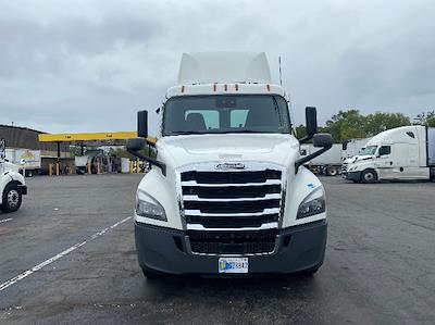 Used 2022 Freightliner Cascadia Detroit DD13 Semi Truck for sale #407131 - photo 2