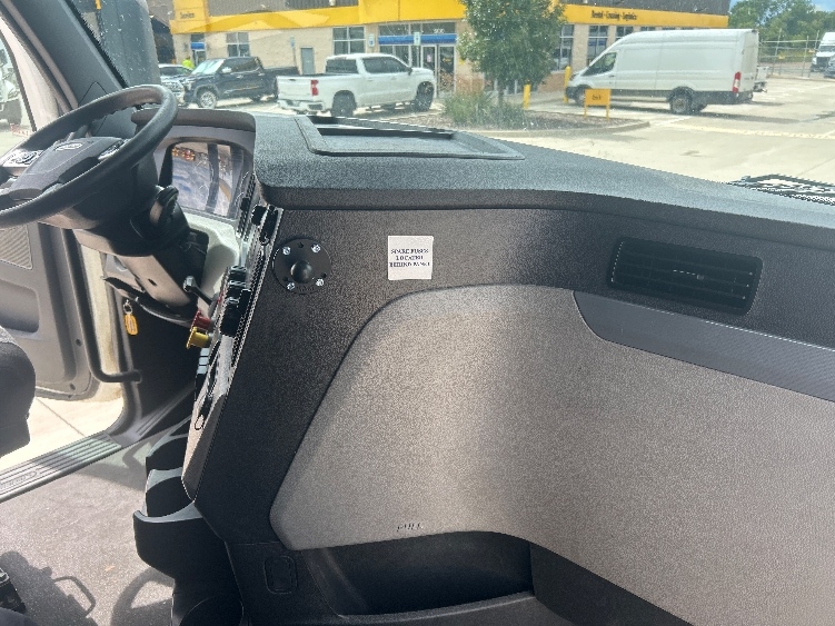 Used 2022 Freightliner Cascadia - photo 17