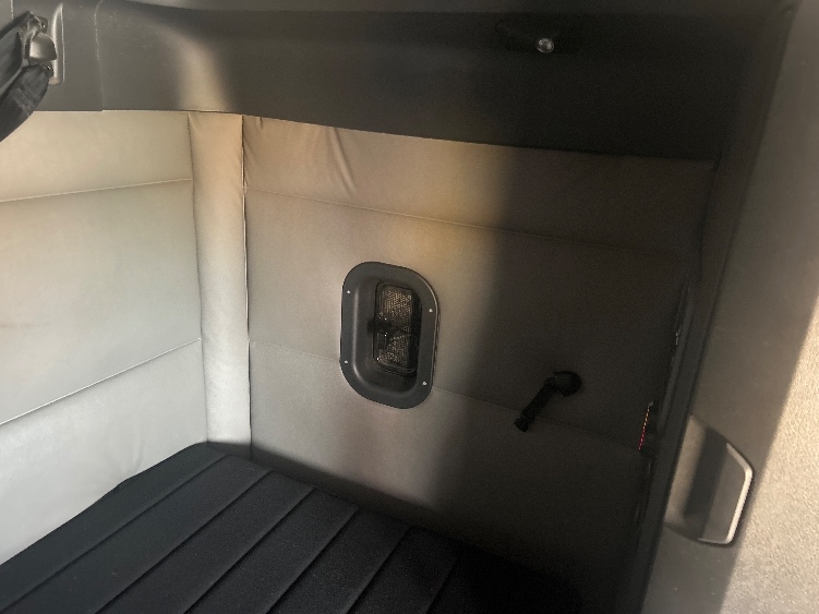 Used 2022 Freightliner Cascadia - photo 21