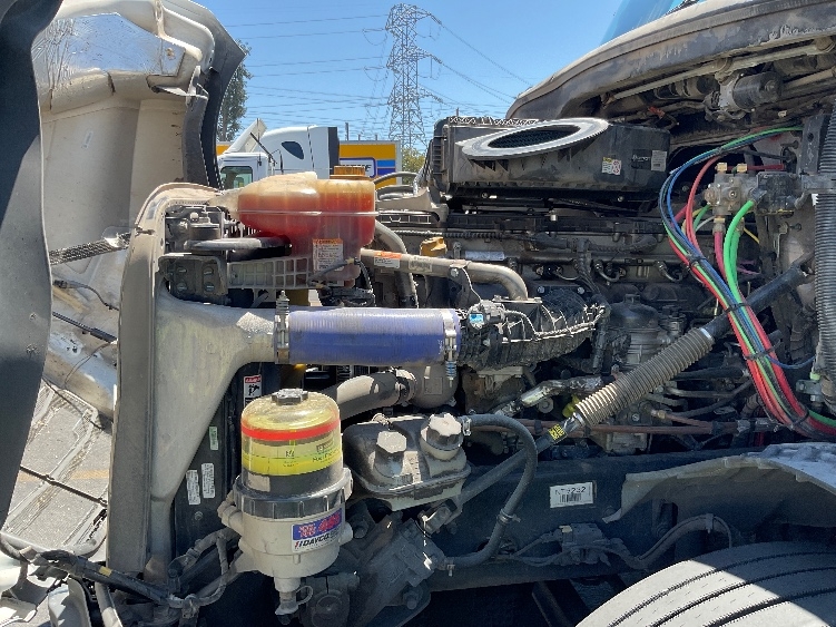 Used 2024 Freightliner Cascadia - photo 23