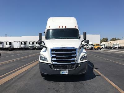 Used 2024 Freightliner Cascadia Detroit DD15AT Semi Truck with Sleeper Cab for sale #407522 - photo 2