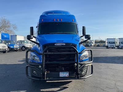 Used 2022 Freightliner Cascadia Detroit DD15AT Semi Truck with Sleeper Cab for sale #407586 - photo 2