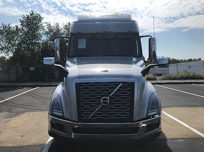 Used 2022 Volvo VNL Cummins X15 Semi Truck for sale #409782 - photo 2