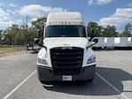 Used 2022 Freightliner Cascadia Detroit DD15AT Semi Truck with Sleeper Cab for sale #409864 - photo 2