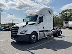 Used 2022 Freightliner Cascadia Detroit DD15AT Semi Truck with Sleeper Cab for sale #409864 - photo 3