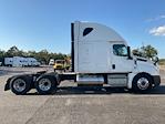 Used 2022 Freightliner Cascadia Detroit DD15AT Semi Truck with Sleeper Cab for sale #409865 - photo 8