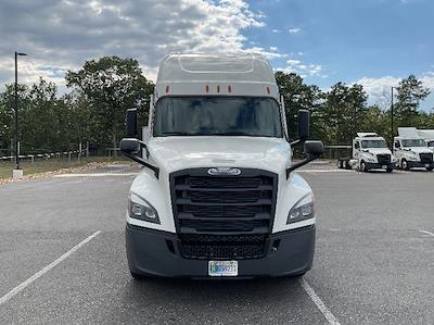 Used 2022 Freightliner Cascadia Detroit DD15AT Semi Truck with Sleeper Cab for sale #409867 - photo 2