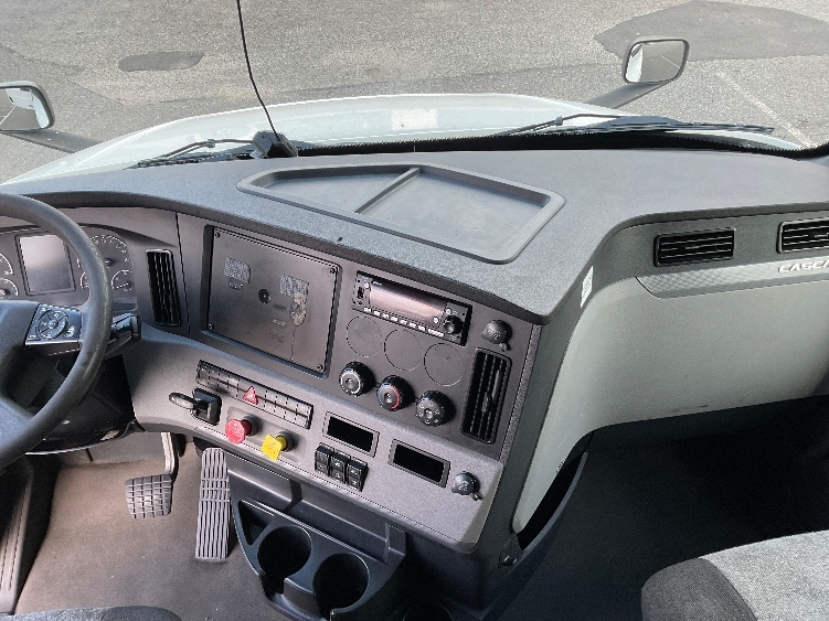 Used 2022 Freightliner Cascadia - photo 14