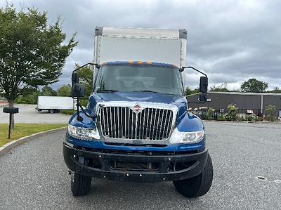 Used 2022 International MV Box Truck with Liftgate for sale #410210 - photo 2