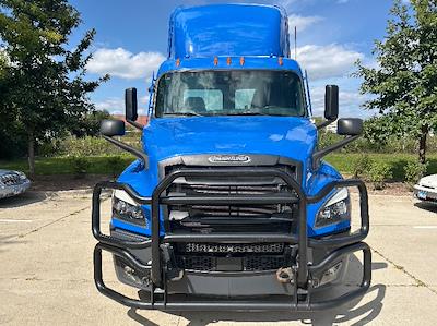 Used 2022 Freightliner Cascadia Detroit DD13 Semi Truck for sale #411122 - photo 2