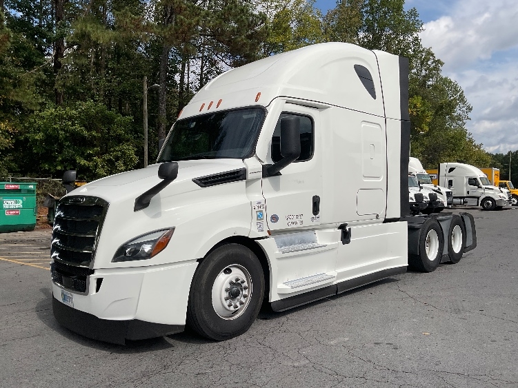 Used 2022 Freightliner Cascadia - photo 5