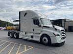 Used 2022 Freightliner Cascadia Detroit DD15AT Semi Truck with Sleeper Cab for sale #411457 - photo 1