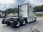Used 2022 Freightliner Cascadia Detroit DD15AT Semi Truck with Sleeper Cab for sale #411457 - photo 7