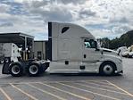 Used 2022 Freightliner Cascadia Detroit DD15AT Semi Truck with Sleeper Cab for sale #411457 - photo 8